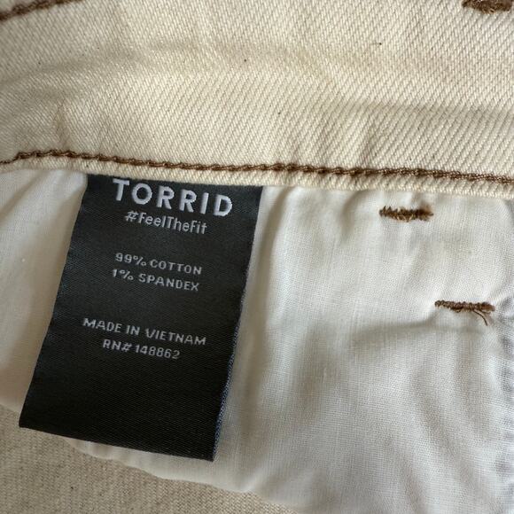Torrid Cream Button-Front Midi Skirt - Picture 4 of 6